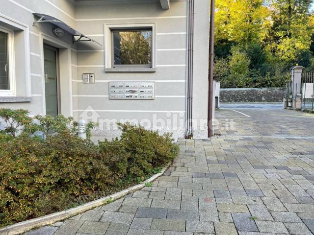 Appartamento in affitto a Biumo Superiore, Varese