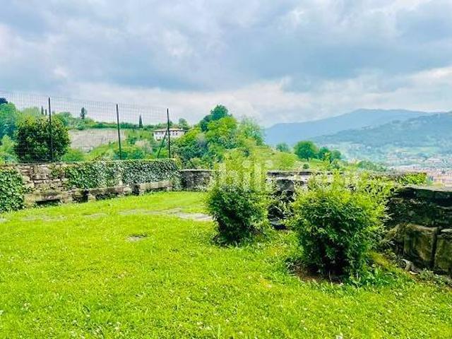 Appartamento in affitto a Città Alta, Bergamo