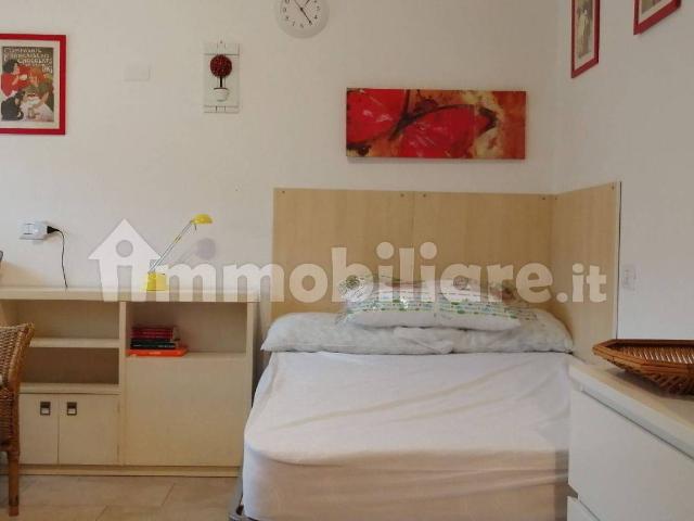 Appartamento in affitto a Valverde, Sicilia