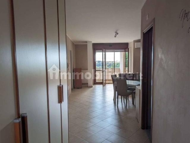 Appartamento in affitto a Torresina, Roma