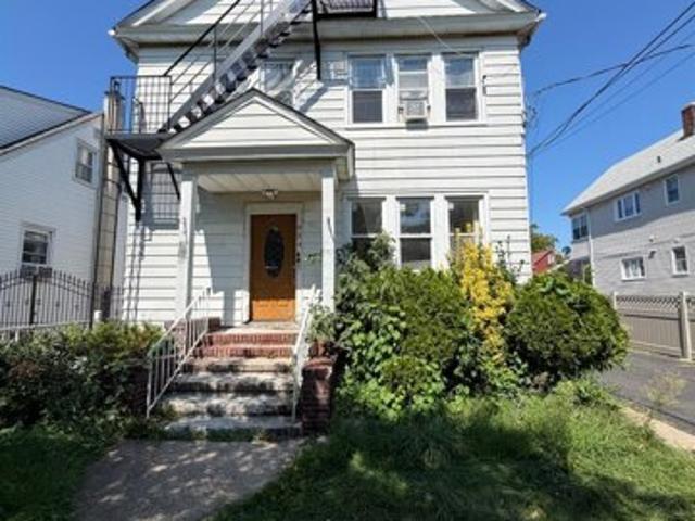 House for sale in Elizabeth, New Jersey
