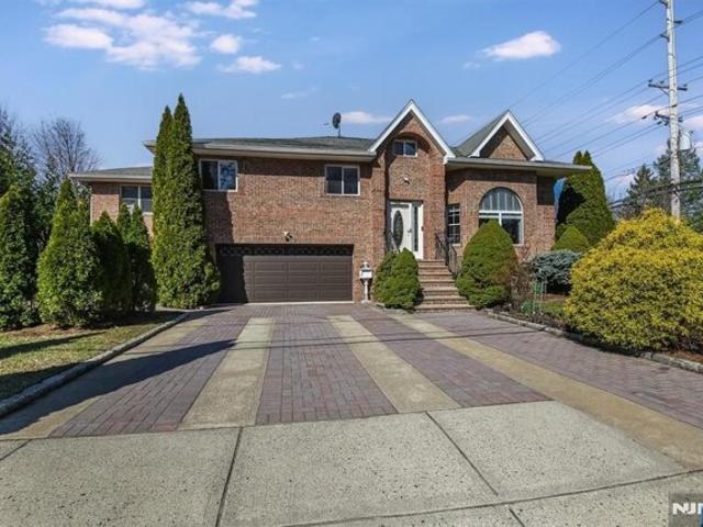House for sale in New Milford