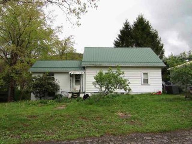 House for sale in Charmco, West Virginia