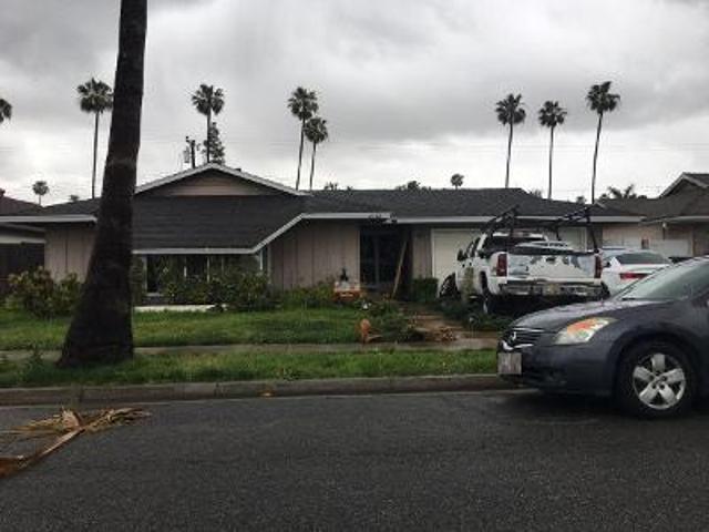 House for sale in Costa Mesa