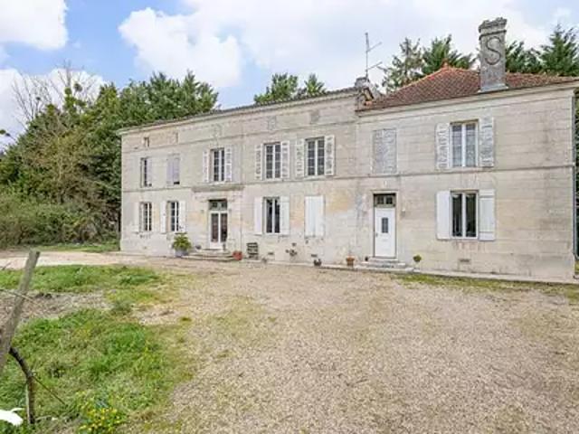 Maison vente à Saint-Jean-d'Angély, Nouvelle-Aquitaine