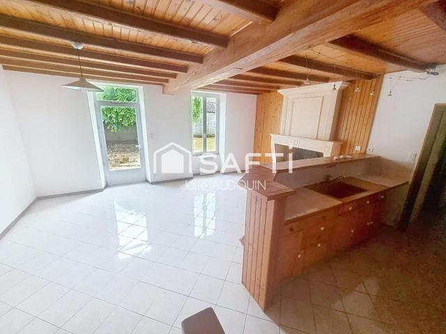 Maison vente à Saint-Jean-d'Angély, Nouvelle-Aquitaine