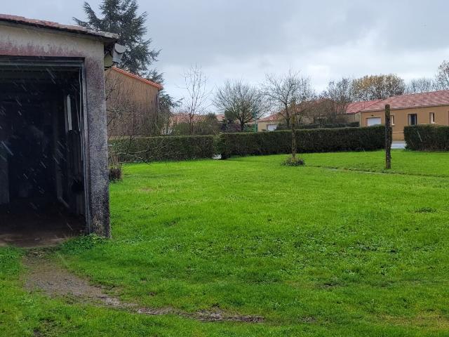 Terrain vente à Fontenay-le-Comte, Monsireigne
