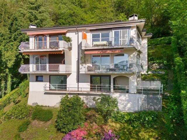 Wohnung kaufen in Collina d'Oro, Tessin