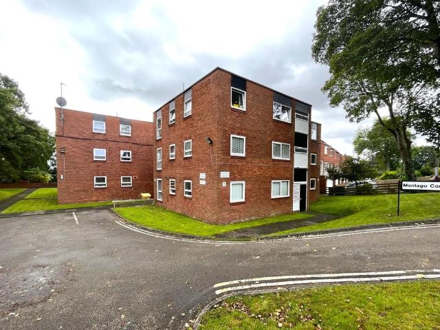 Apartment for rent in Oakwood, West Yorkshire