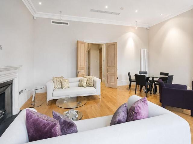 Apartment for rent in Marylebone, Greater London