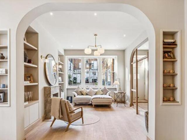 House for sale in Lyons, Greater London