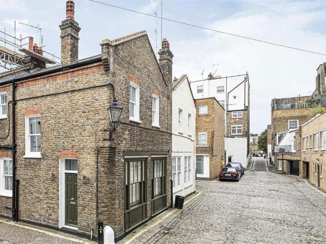 House for rent in City of Westminster, Greater London