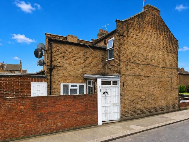 Studio for rent in London Borough of Enfield, Greater London