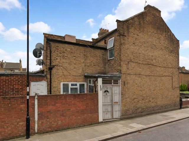 Studio for rent in Greater London