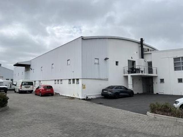 Commercial for rent in Milnerton, Western Cape