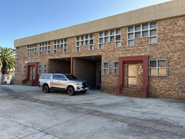 Commercial for rent in Montague Gardens, Milnerton