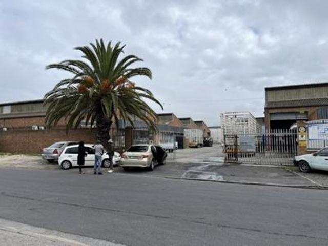 Commercial for rent in Milnerton, Western Cape