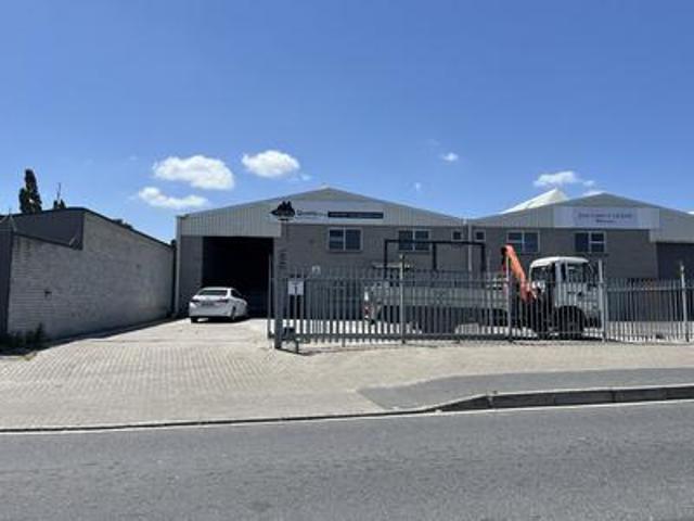 Commercial for rent in Milnerton, Western Cape