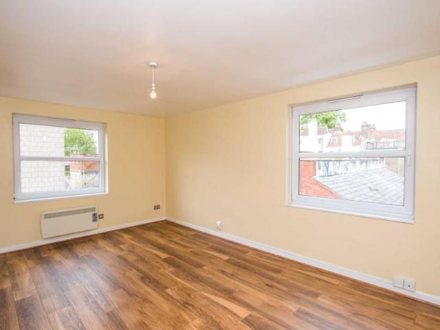 Studio for rent in Kingsdown, Feckenham