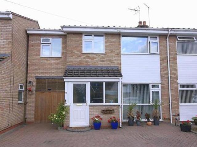 House for sale in Cawston, New Bilton