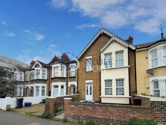 Apartment for rent in London Borough of Hounslow, Osterley