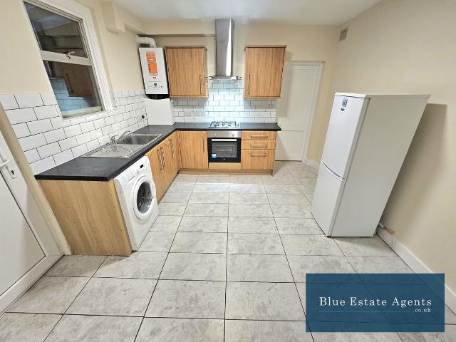 Apartment for rent in London Borough of Hounslow, Greater London