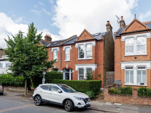 Apartment for rent in London Borough of Merton, South Wimbledon