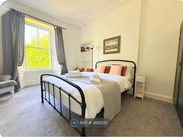 Apartment for rent in Southside, Scotland