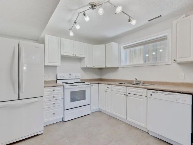 Apartment for rent in Northwest, Alberta