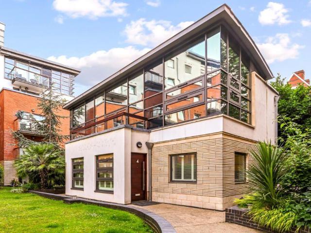 House for rent in Millbank Estate, Greater London