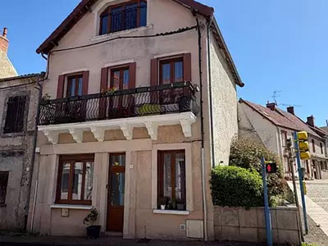 Maison vente à Le Prieuré, Montaigut-en-Combraille