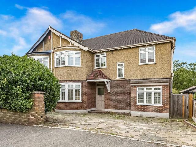 House for rent in London Borough of Waltham Forest, Greater London