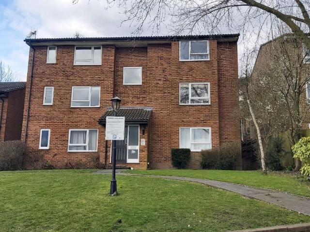 Studio for rent in London Borough of Croydon, Sanderstead