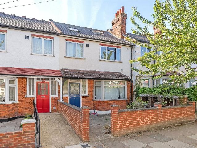 Apartment for rent in Furzedown, Greater London