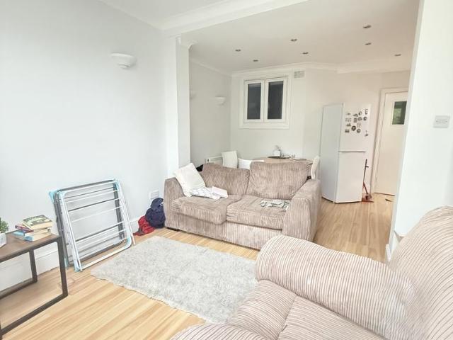 House for rent in Furzedown, Greater London