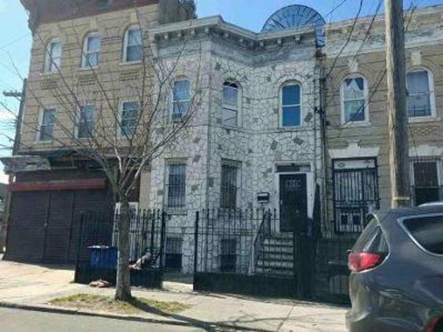 House for sale in Arverne, New York