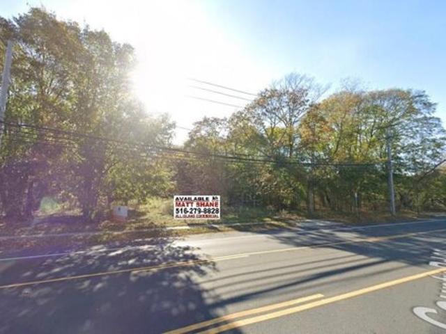 Land for sale in Moriches