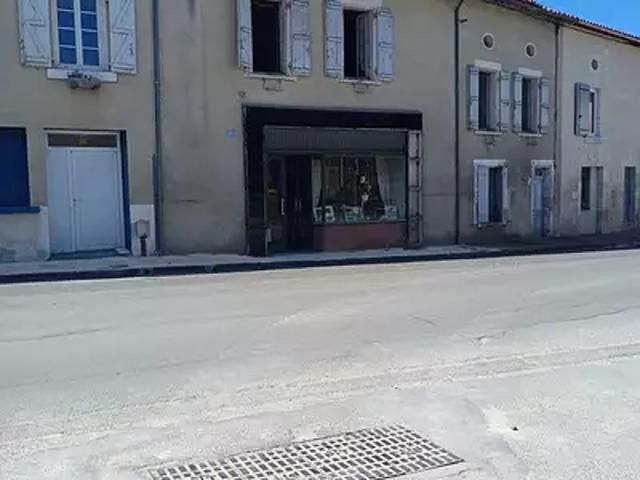 Maison vente à Montboyer, Chez Gigon