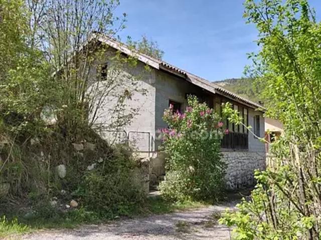 Maison vente à Vière, Montbrand