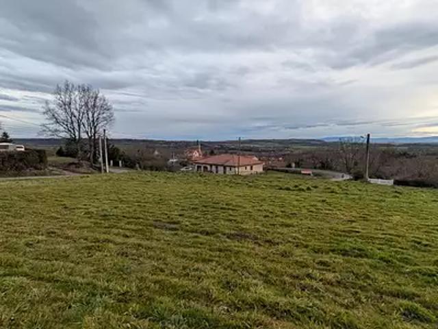 Terrain vente à Riom, Montcel