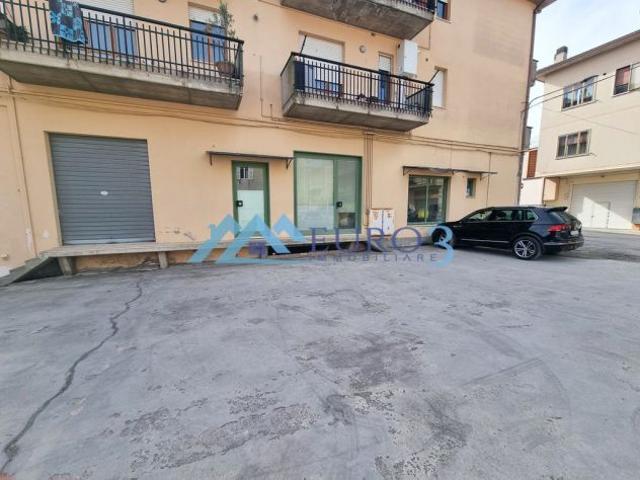 Locale Commerciale in vendita a Marche, Ascoli Piceno