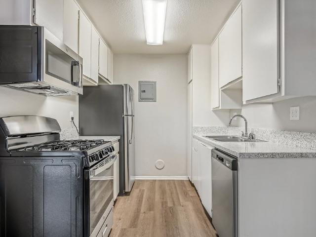 Apartment for rent in Garden Grove, California
