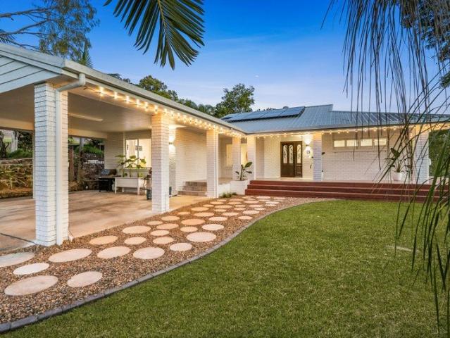 Cottage for sale in Kings Creek, Queensland