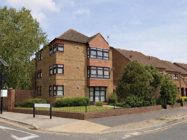 Apartment for rent in Slough