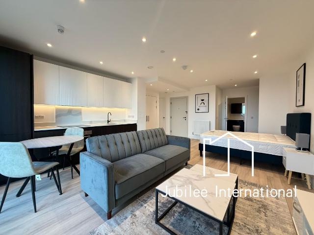 Studio for rent in London Borough of Ealing, Greater London
