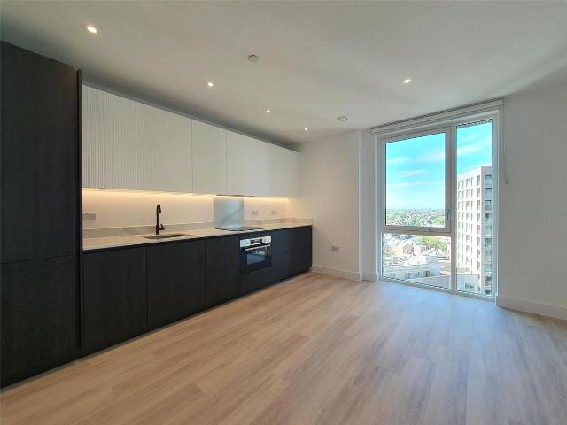 House for rent in London Borough of Ealing, Park Royal