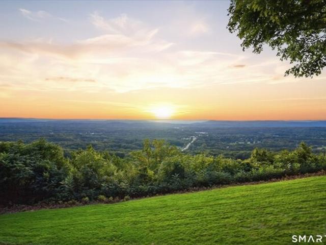 House for sale in Avon, Capitol Planning Region
