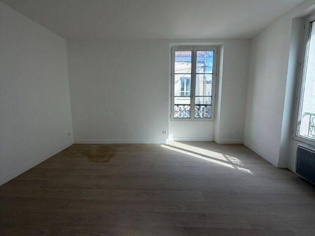 Studio location à Centre Ville, Montfermeil