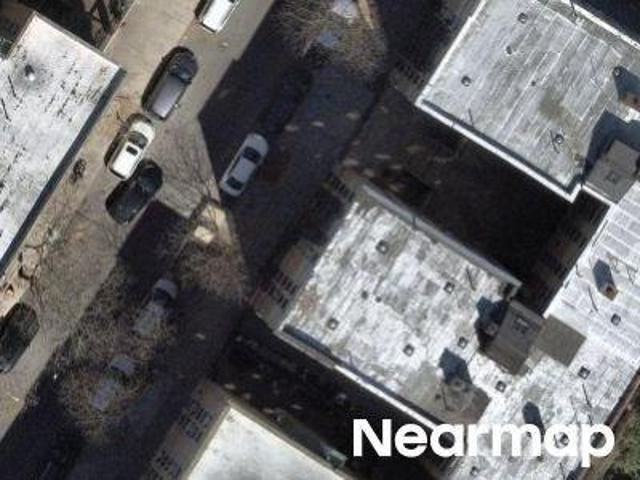 House for sale in The Bronx, Arverne