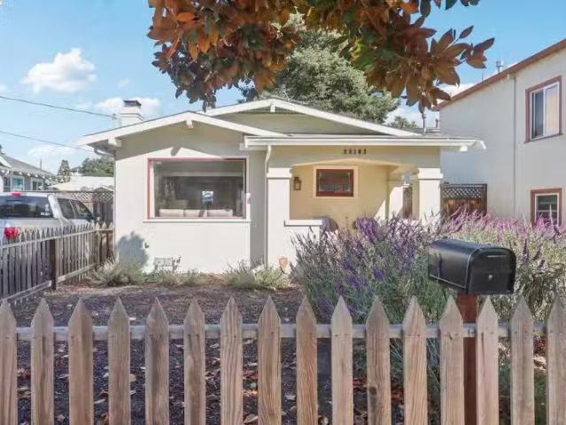House for rent in Hayward